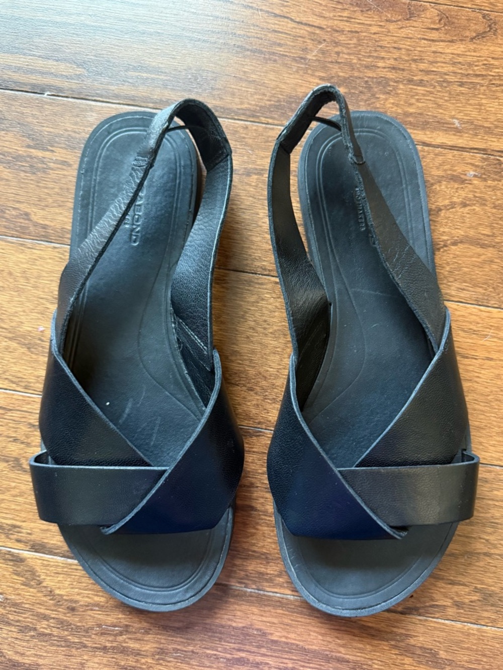 Vagabond Black Leather Slingback Cross-Strap Leather Sandals size 35